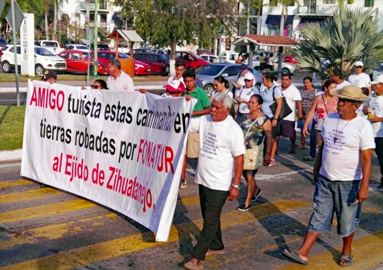The protest in Ixtapa.
